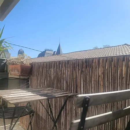 Au Coeur De Nimes, Un Lumineux Avec Garage 尼姆
